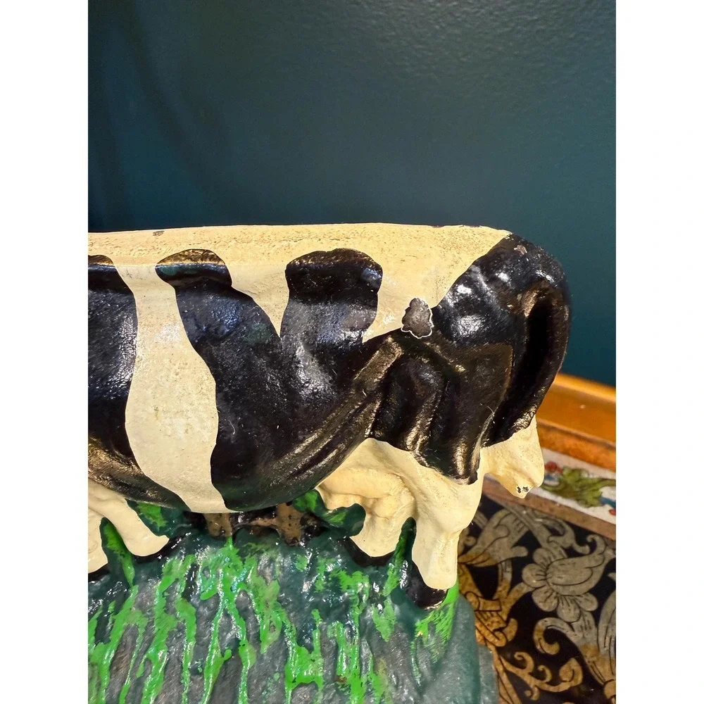 Vintage‎ Cast Iron Cow Doorstop or Bookend/Shelf Accent
